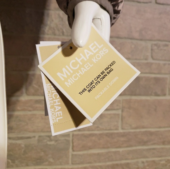 Micheal Kors Packable Down Puffer Coat - Picture 6 of 7